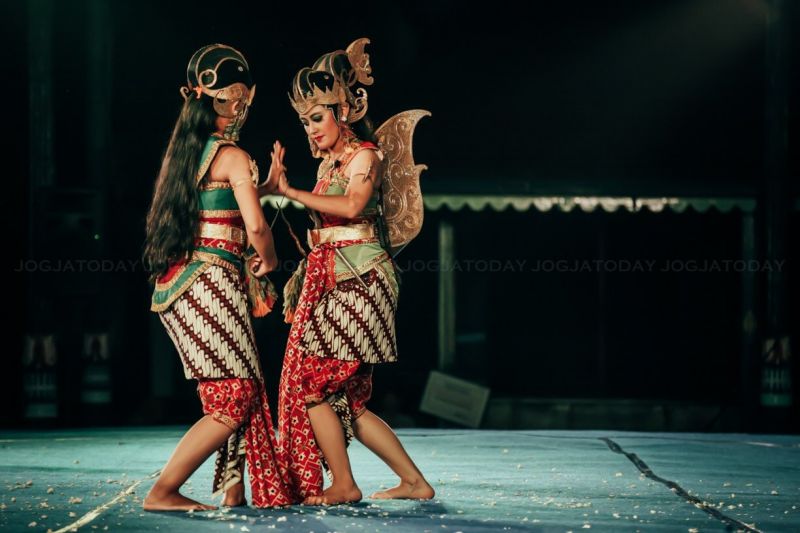 ari Beksan Srikandi Suradewati, Tarian khas Daerah Yogyakarta